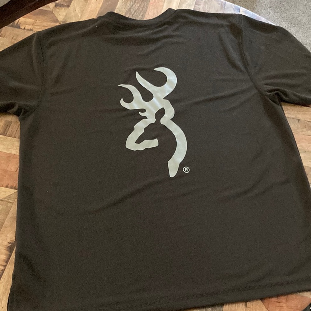 Browning tee shirt. Mens L